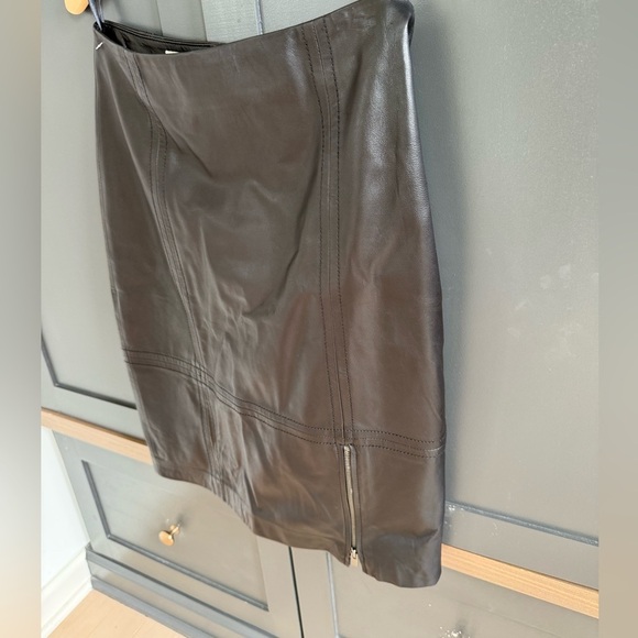 Talbots Black 100% Luxe Leather Skirt • 4 • NWT - Picture 4 of 10